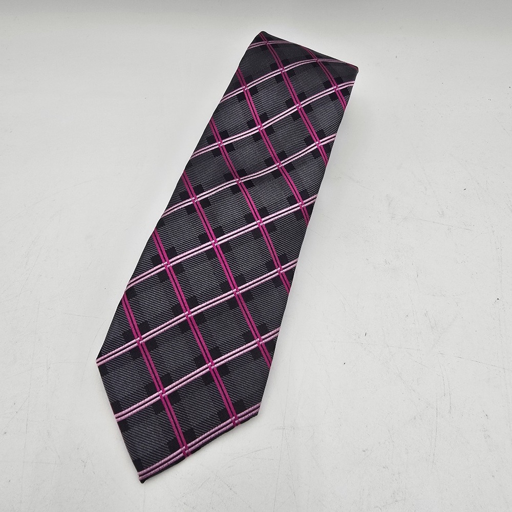 Croft & Barrow Men's Gray Pink Plaid Silk Polyester Blend Necktie‎